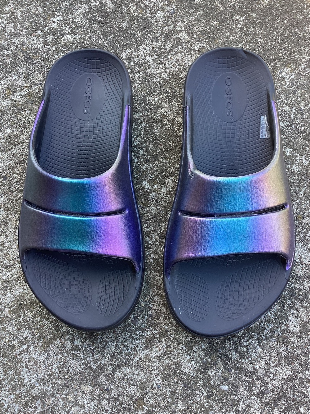 OOFOS OOahh Recovery Luxe Slides Iridescent Midnight Spectre Comfort Sandals 6 - Picture 9 of 9